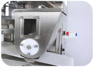 YC-400 encrusting machine -- Flour Dusting Device